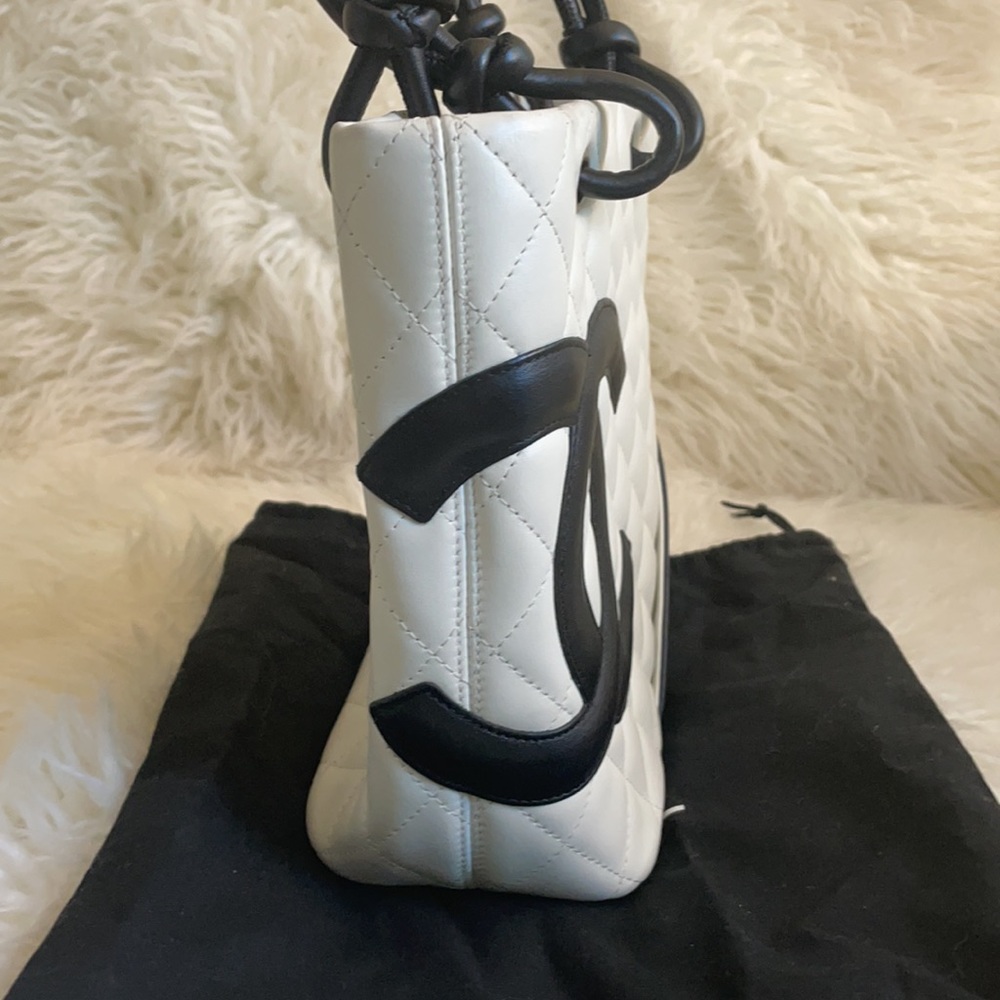 Chanel Ligne Cambon Tote - Picture 6 of 17